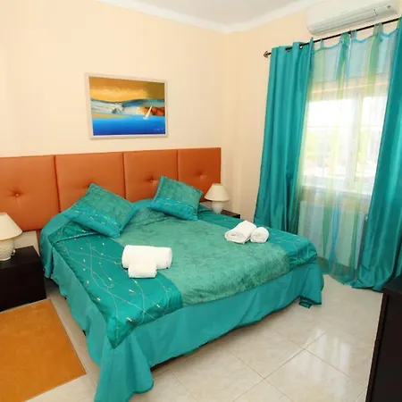Sleeps 16 Pool Air Con Wifi Villa