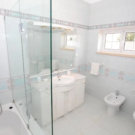 Villa Sleeps 16 Pool Air Con Wifi *