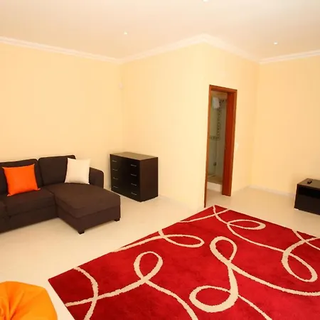 Sleeps 16 Pool Air Con Wifi Cabeco de Camara