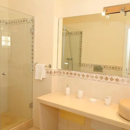 Sleeps 16 Pool Air Con Wifi * Cabeco de Camara