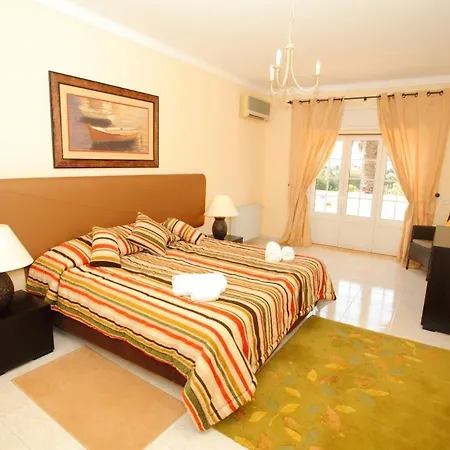 Sleeps 16 Pool Air Con Wifi Villa