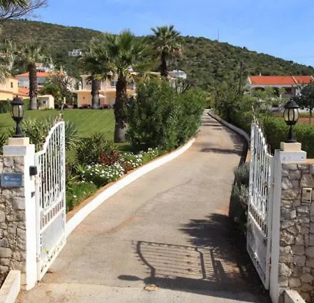 Villa Sleeps 16 Pool Air Con Wifi Cabeco de Camara
