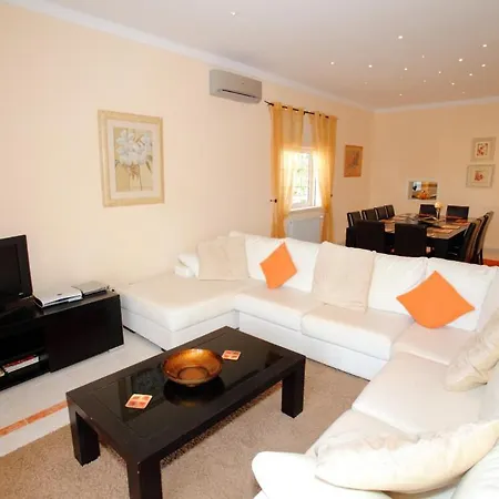 Villa Sleeps 16 Pool Air Con Wifi *